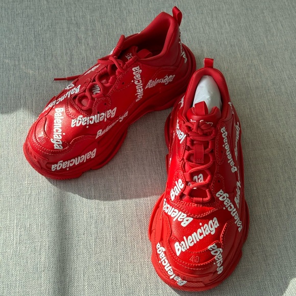 Balenciaga women’s Triple S Logotype Sneakers, size 40. New in box. - Picture 2 of 8